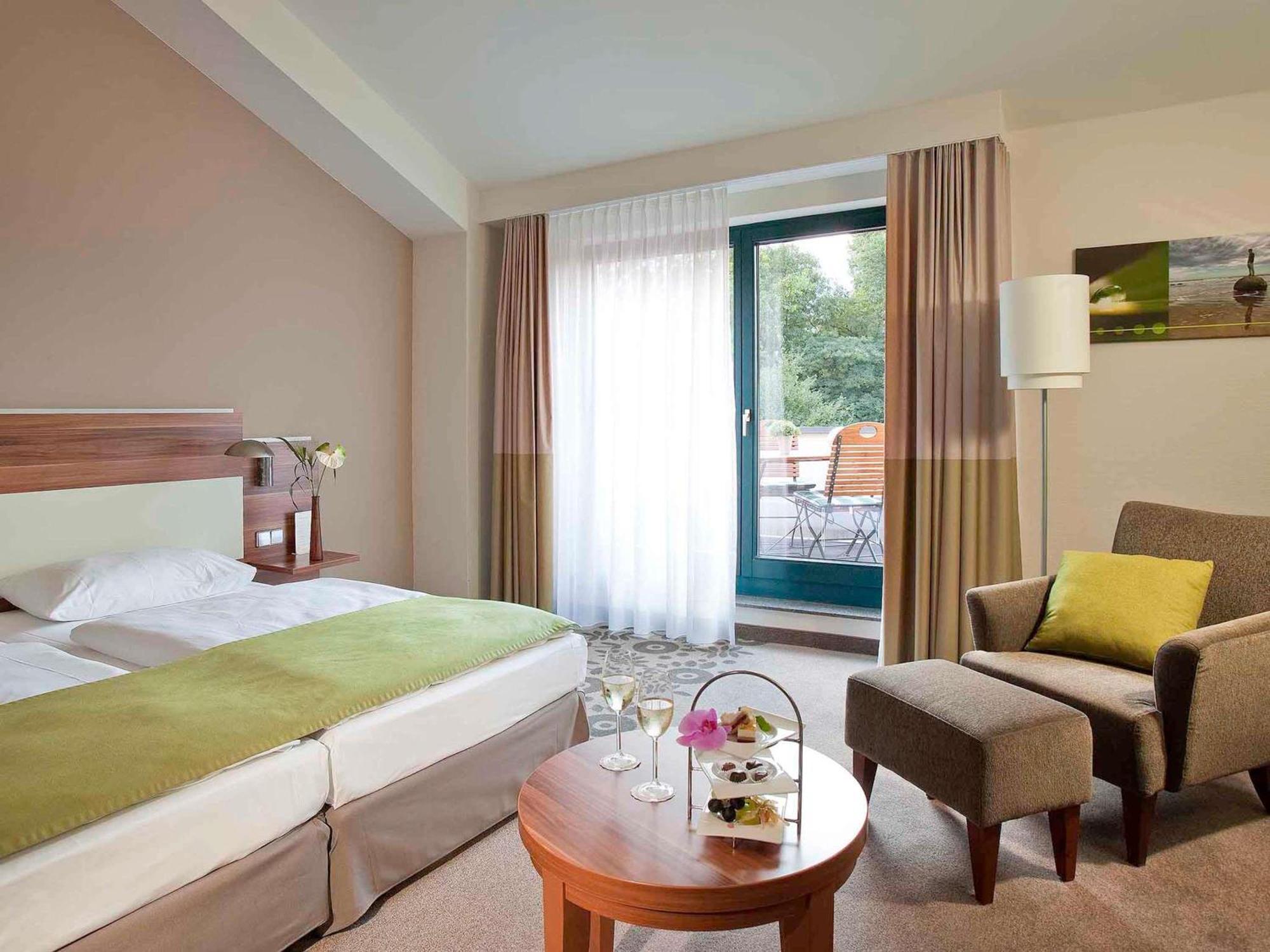 Privilege Zimmer mit 1 Queensize-Bett und Balkon